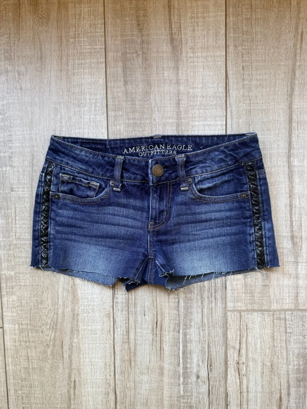 American Eagle Outfitters Low Rise Cut Off Shorts - Picture 2 of 9